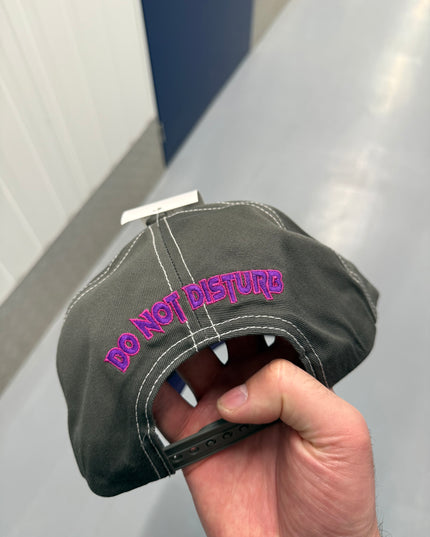 CONTRAST SNAPBACK CAPS