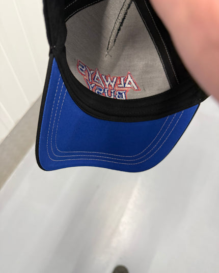 CONTRAST SNAPBACK CAPS