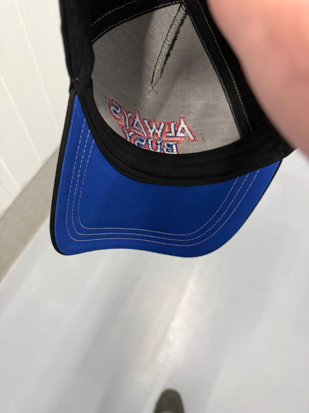 CONTRAST SNAPBACK CAPS