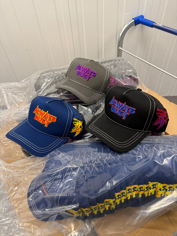 CONTRAST SNAPBACK CAPS