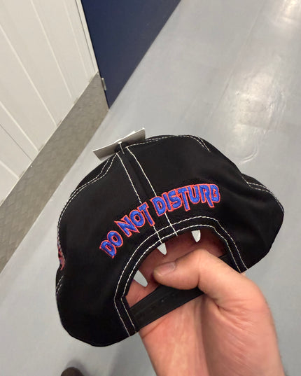 CONTRAST SNAPBACK CAPS