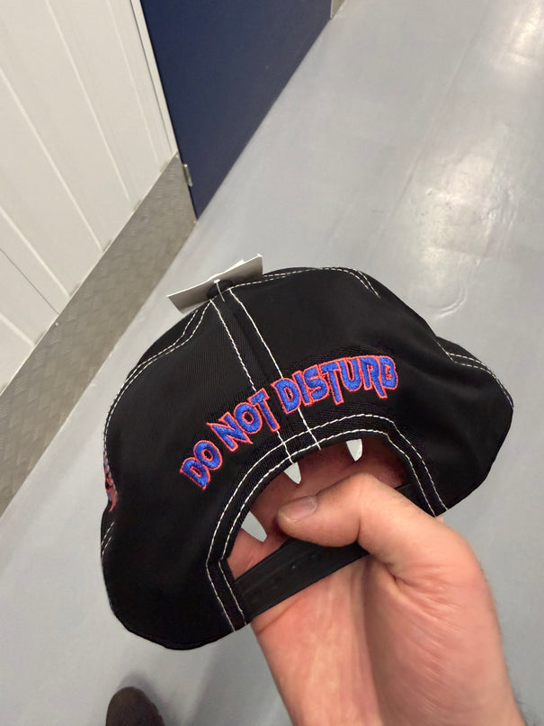CONTRAST SNAPBACK CAPS