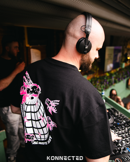 KONNECTED OVERSIZED TEE