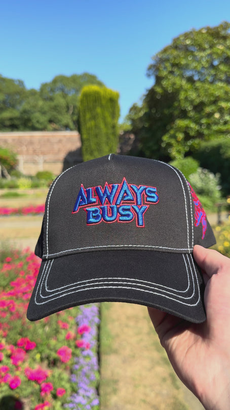 CONTRAST SNAPBACK CAPS
