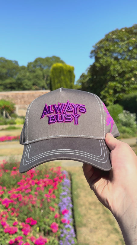 CONTRAST SNAPBACK CAPS
